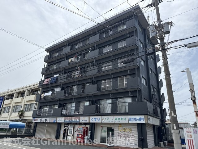 オリエンタルマンションの外観