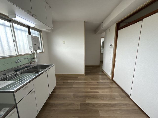 オリエンタルマンションの居間・リビング