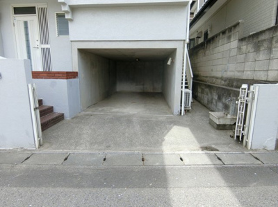 【駐車場】 | 松戸市 小金上総町戸建て