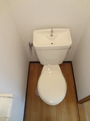 サンヒルナガヒロⅠのトイレ|ゆったりとした空間のトイレです