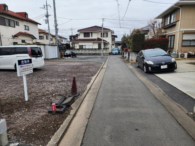 高崎市下和田町　売地の前面道路含む現地写真