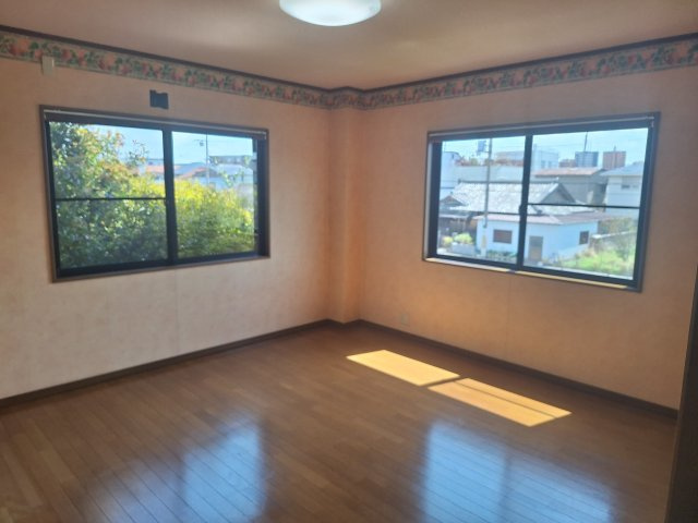 和歌山市中之島　中古戸建の洋室