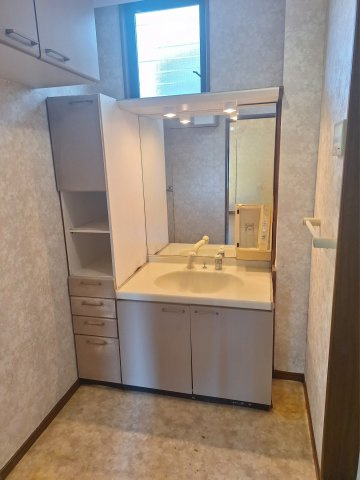 和歌山市中之島　中古戸建の独立洗面台