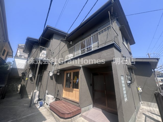 神戸市垂水区旭が丘１丁目のアパートの外観