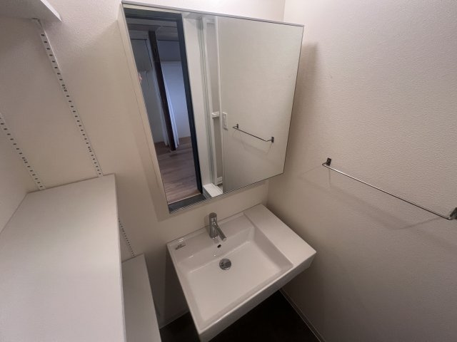 神戸市垂水区旭が丘１丁目のアパートの洗面所