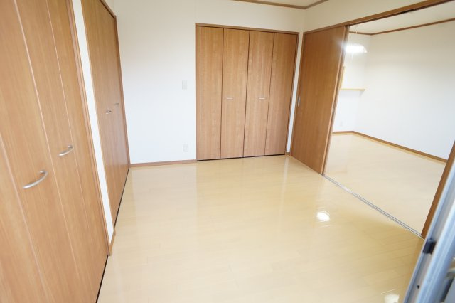 ニューライフ津田沼東の寝室|落ち着いた色調の寝室です