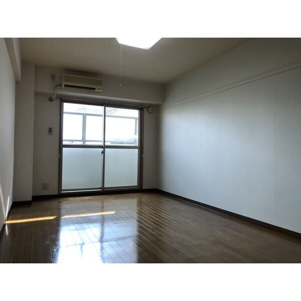 クレセールの居間・リビング