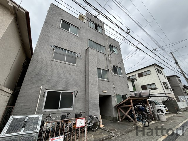 杉マンションの外観