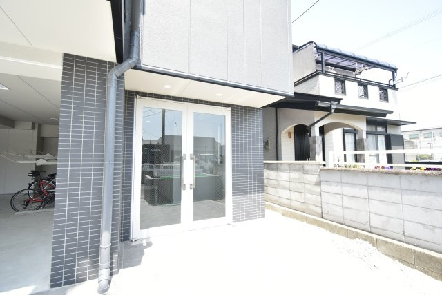 ヴェルステック塚口本町のエントランス