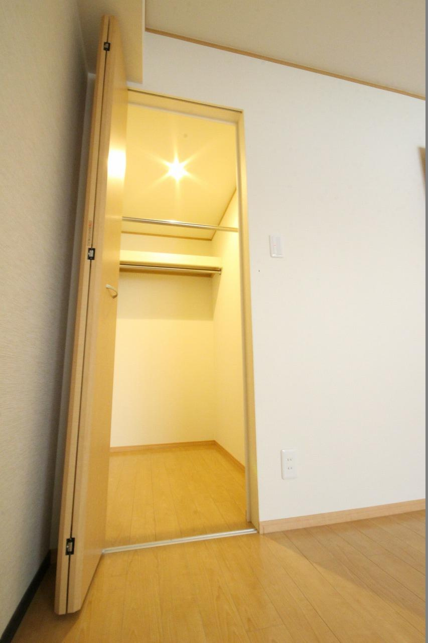 サンパレス魚住の収納|※お部屋により仕様が異なる場合があります※