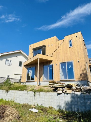 湘南×葉山らしさをデザインした、杉板外壁の家。の外観