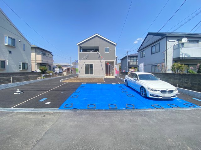 祝　成約済み　八王子市　中野上町　新築戸建て　３３期の駐車場|～仲介手数料無料☆八王子ひなた不動産～八王子市中野上町　新築戸建て