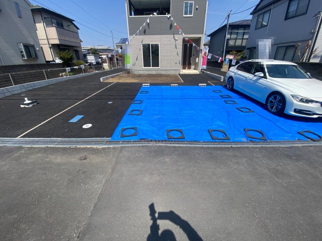 祝　成約済み　八王子市　中野上町　新築戸建て　３３期の駐車場|～仲介手数料無料☆八王子ひなた不動産～八王子市中野上町　新築戸建て