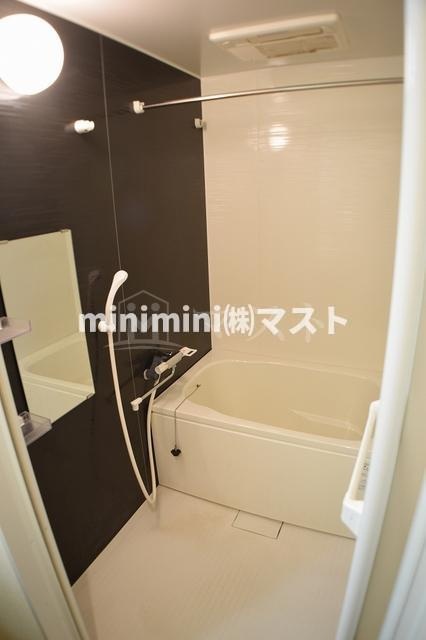 スワンズシティ難波ノーブルの浴室|綺麗なお風呂♪