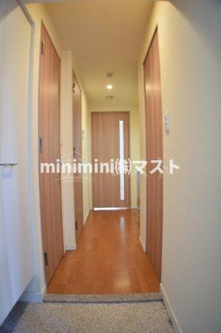 スワンズシティ難波ノーブルの玄関|明るくすっきりとした玄関