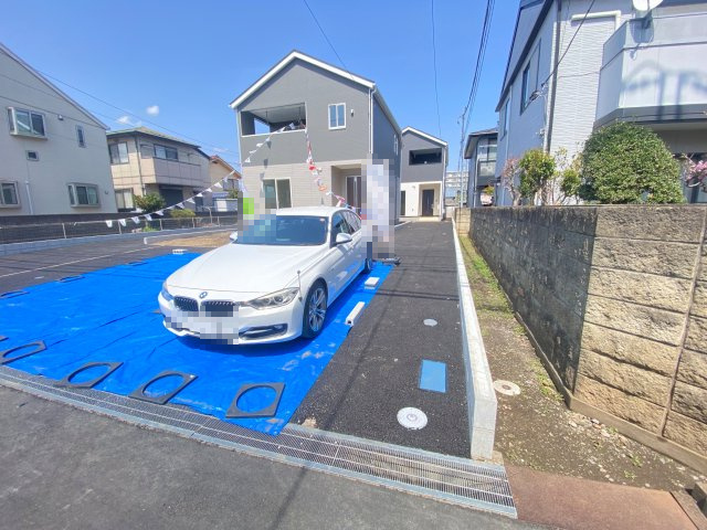 祝　成約済み　八王子市　中野上町　新築戸建て　３３期の駐車場|～仲介手数料無料☆八王子ひなた不動産～八王子市中野上町　新築戸建て