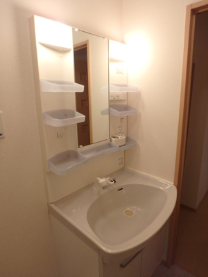 【独立洗面台】 | ウィルモア　イースト