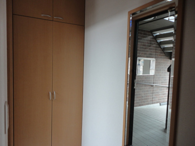 【玄関】 | ウィルモア　イースト