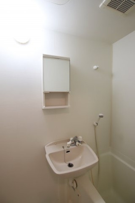 【設備】 | ルーチェⅠ番館 | 洗面台