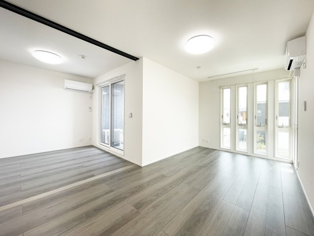 ドゥ・アムールの居間・リビング