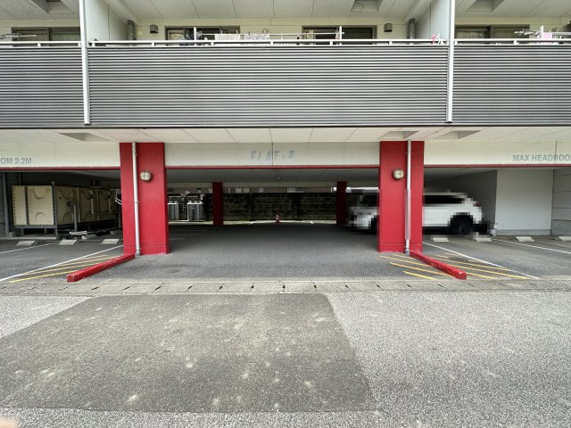 ＦＬＡＴ・Ｚの駐車場