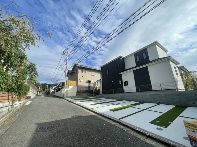 ☆横浜市栄区庄戸3丁目 新築戸建て/カースペース4台