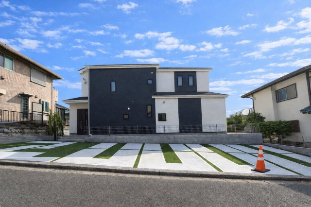 ☆横浜市栄区庄戸3丁目 新築戸建て/カースペース4台