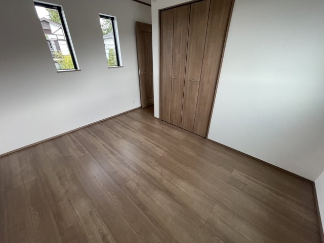 ☆横浜市栄区庄戸3丁目 新築戸建て/カースペース4台の洋室