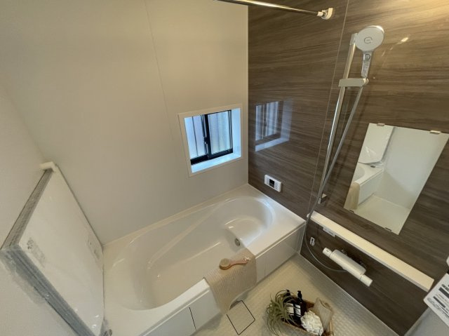 ☆横浜市栄区庄戸3丁目 新築戸建て/カースペース4台の洋室