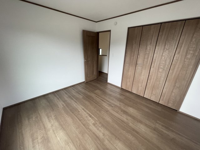 ☆横浜市栄区庄戸3丁目 新築戸建て/カースペース4台の洋室