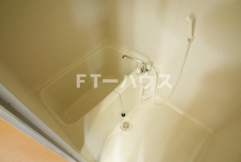 メルローズプレイスの浴室