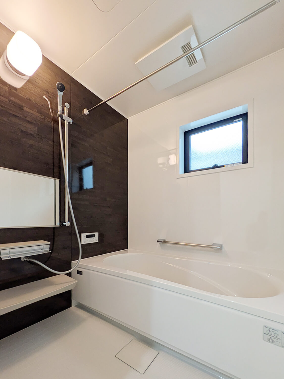 崇徳院新築戸建の浴室|浴室暖房乾燥機付き