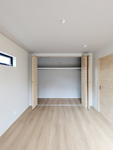 崇徳院新築戸建の洋室|３階東側洋室です。