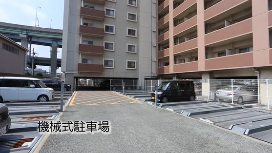 リファレンス箱崎の駐車場