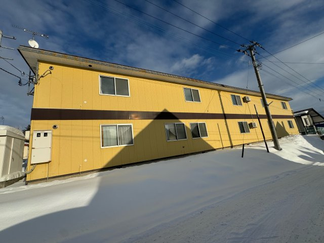 【前面道路含む現地写真】 | 北見市高栄西町中古住宅