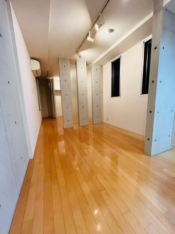 ！！仲介手数料0！！リアライズ名城公園の居間・リビング