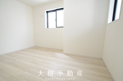 【洋室】 | 海老名市門沢橋２丁目 新築戸建て 全6棟【仲介手数料無料】 | 1階　洋室1（5.6帖）