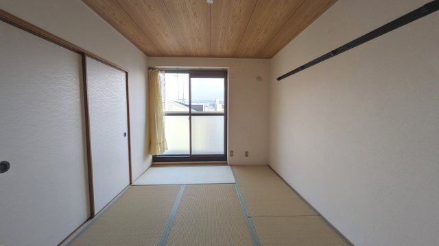 【寝室】