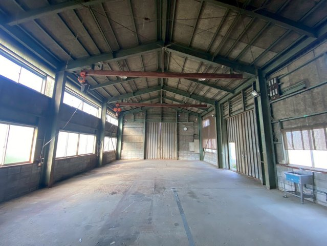 安城市柿碕町貸倉庫の内装