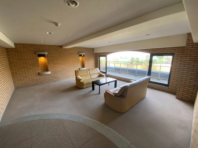 コート芦屋朝日ヶ丘4号棟のロビー