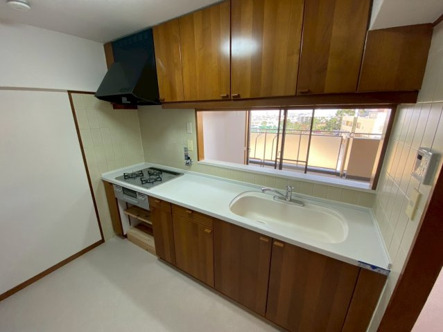 コート芦屋朝日ヶ丘4号棟のキッチン