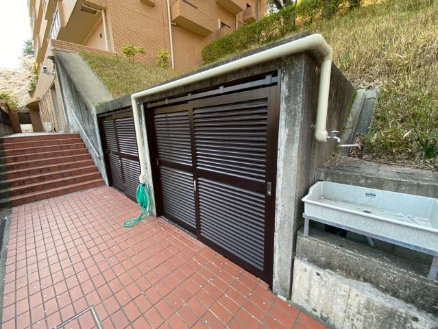 コート芦屋朝日ヶ丘4号棟のバルコニー