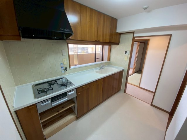 コート芦屋朝日ヶ丘4号棟のキッチン