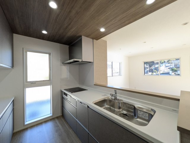 【キッチン】 | ご家族を近くに感じられる対面キッチン