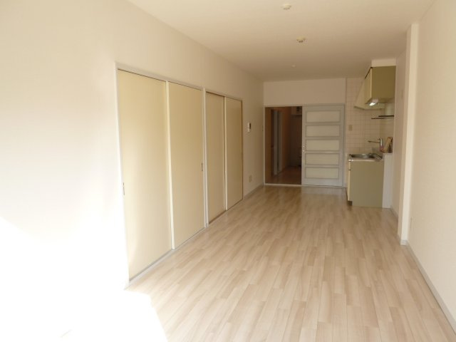 コーポ大門の居間・リビング|参考写真です。現況優先。