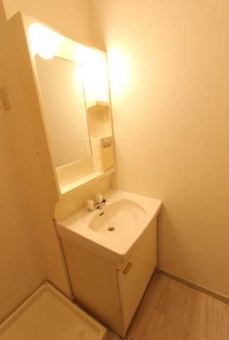 コーポ大門の洗面所|参考写真です。現況優先。