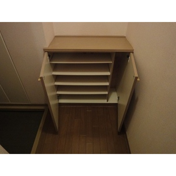 サンビレッジよし乃Cの玄関