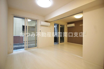 【居間・リビング】 | ファミール（D-ROOM） | 同物件別号室参考写真
