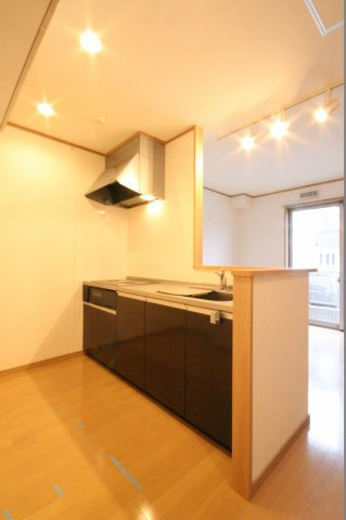 サンゴールドのキッチン|※お部屋により仕様が異なる場合があります※