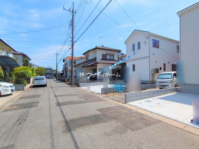 春日部市本田町Ⅴ　新築一戸建て　3号棟の前面道路含む現地写真